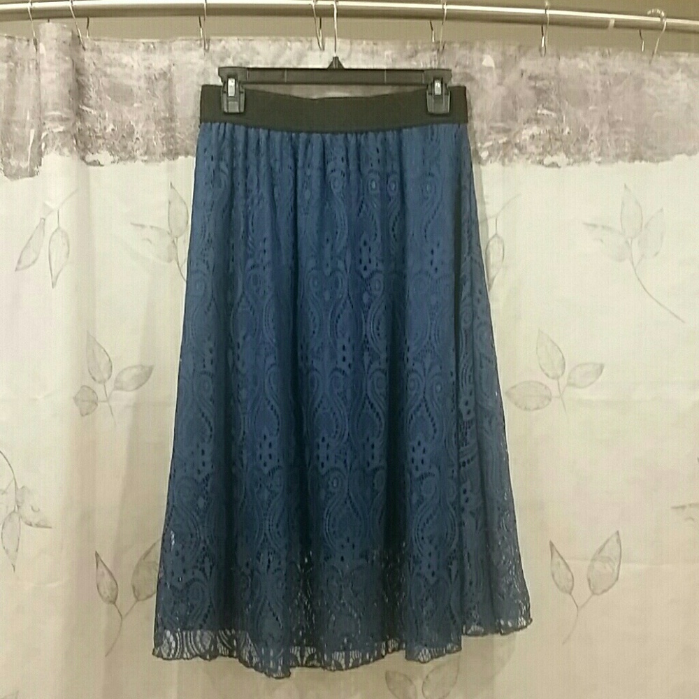 Small LulaRoe Lola Skirt